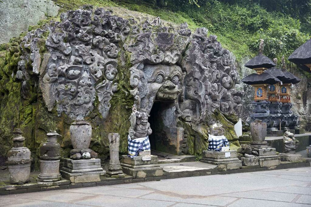 entree-grotte-goa-gajah-temple