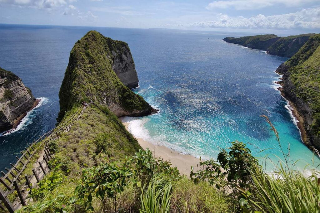 kelingking-beach-nusa-penida