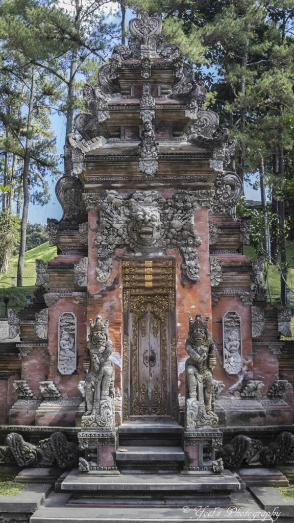 porte-temple-tirta-empul-bali