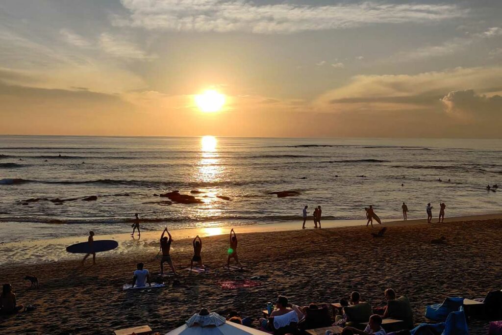 admirer-coucher-soleil-canggu