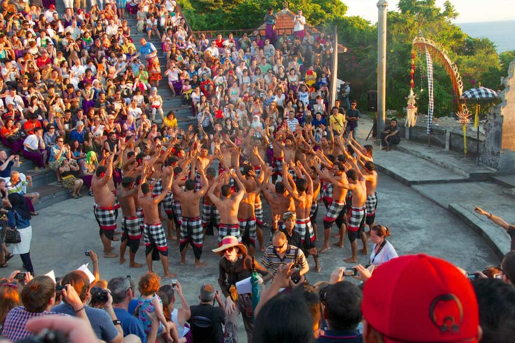 danse-kecak-temple-uluwatu-bali