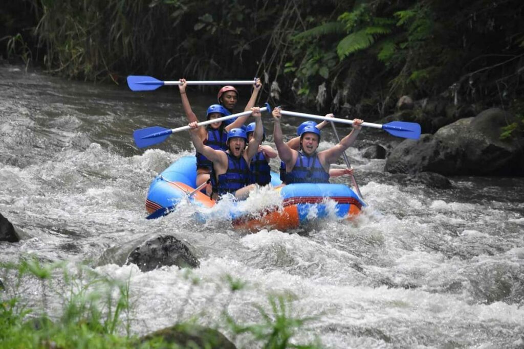 faire-du-rafting-riviere-ayung-ubud