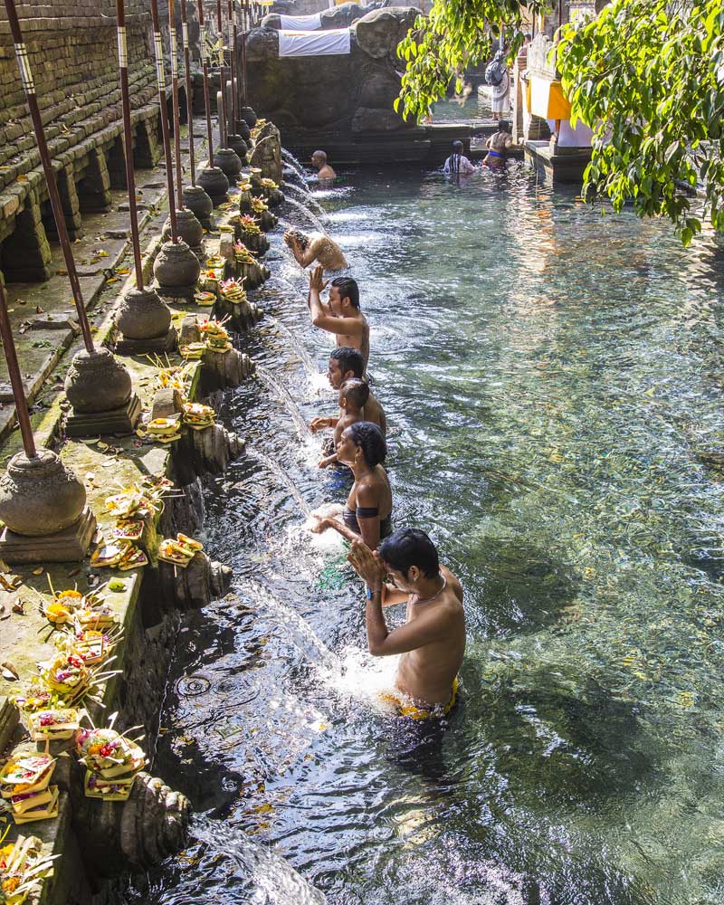 temple-tirta-empul-bali