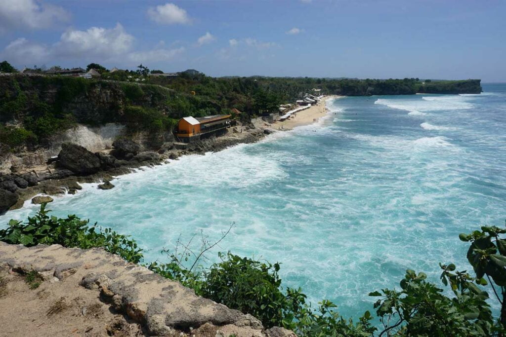 vue-sur-la-plage-de-balangan