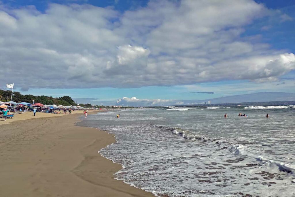 plage-kuta-proche-aeroport-bali