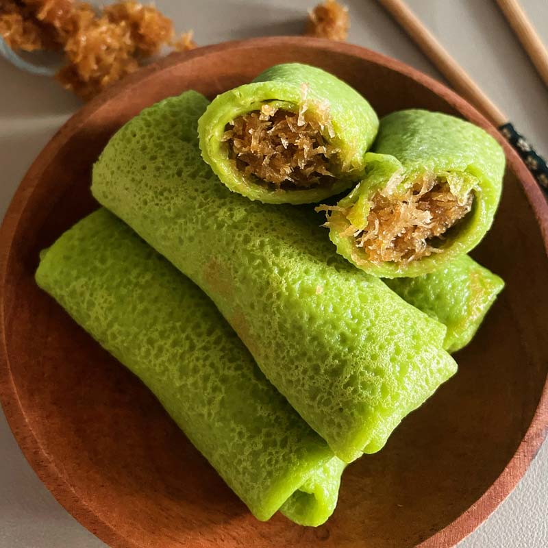 dessert-dadar-gulung-bali