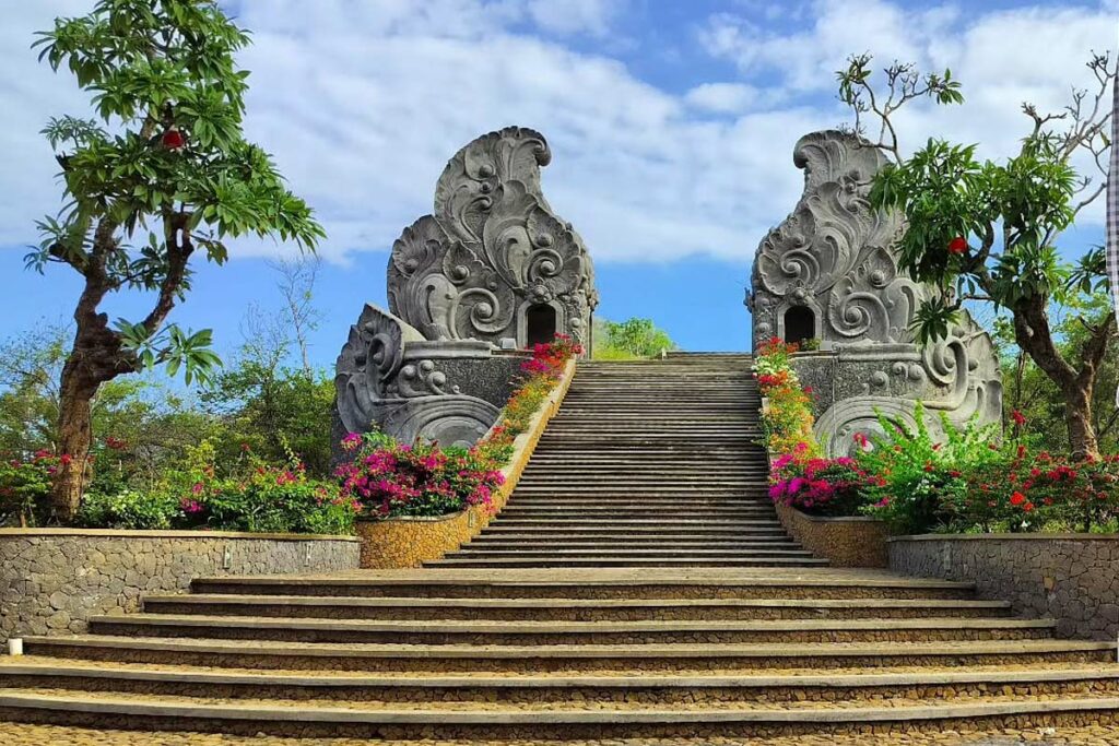 panorama-temple-sang-hyang-ambu