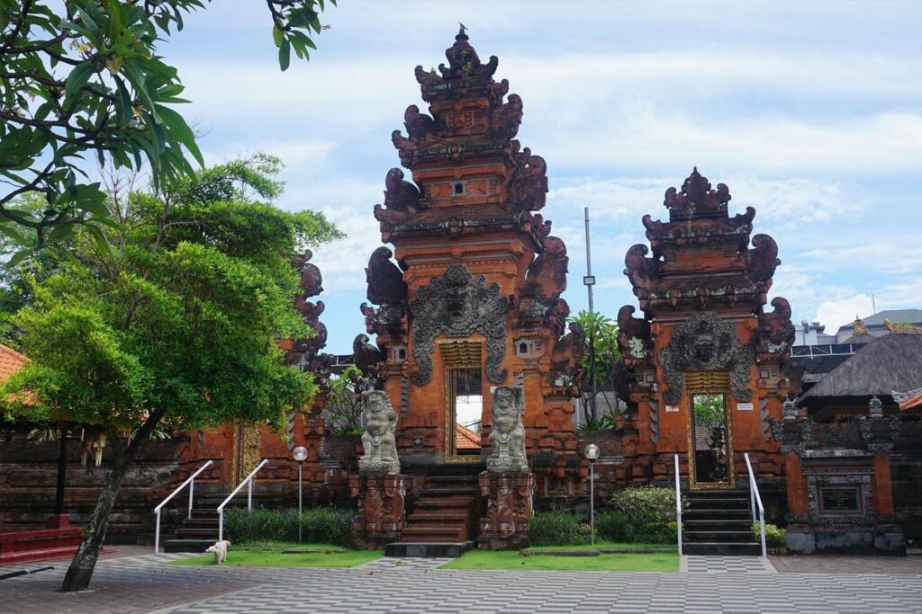 temple-pura-petitenget-seminyak