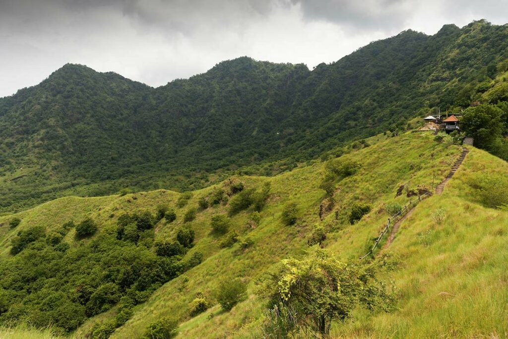randonnee-montatgnes-batu-kursi-pemuteran